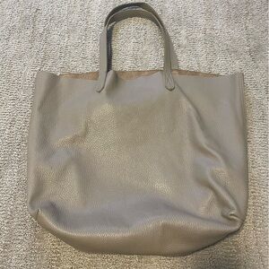 Cuyana Classic Taupe Leather Tote Bag